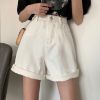 Ảnh của Quần Jean nữ cạp cao sắn gấu phong cách Hàn Quốc, quần short KABICO kiểu dáng thanh lịch C20