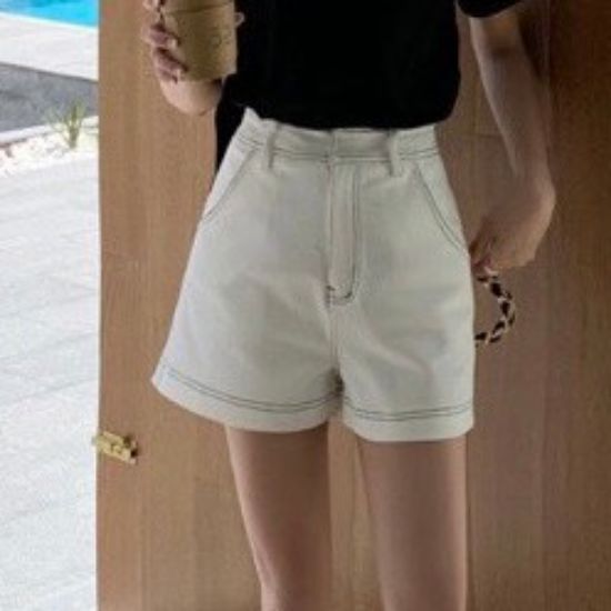 Picture of Quần Shorts Cạp Cao Ống Rộng_Phối Chỉ Nổi Bật_C25