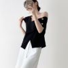 Ảnh của Áo lêch vai 2 lớp, áo không cổ màu đen thiết kế kiểu dáng tiểu thư_m8